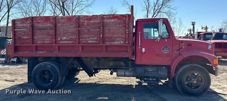 image for item DH9916 1995 International 4700 dump truck
