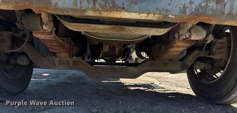 image for item DH9916 1995 International 4700 dump truck