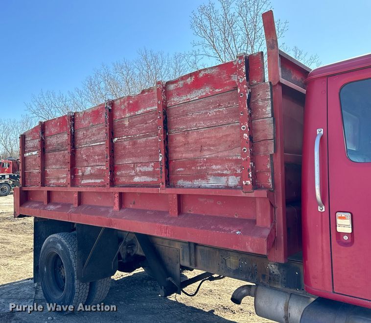 image for item DH9916 1995 International 4700 dump truck