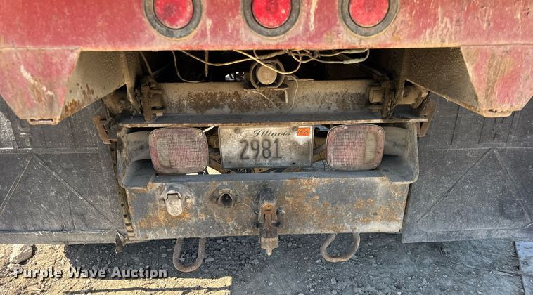 image for item DH9916 1995 International 4700 dump truck