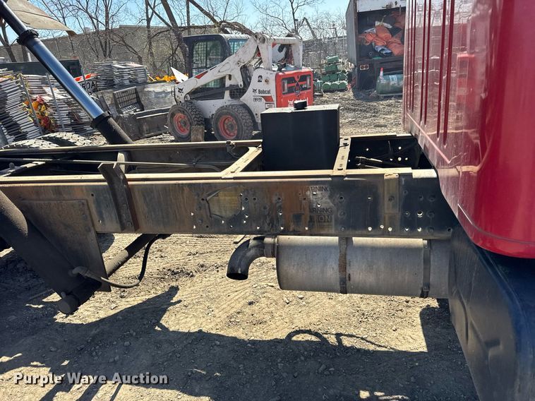 image for item DH9916 1995 International 4700 dump truck