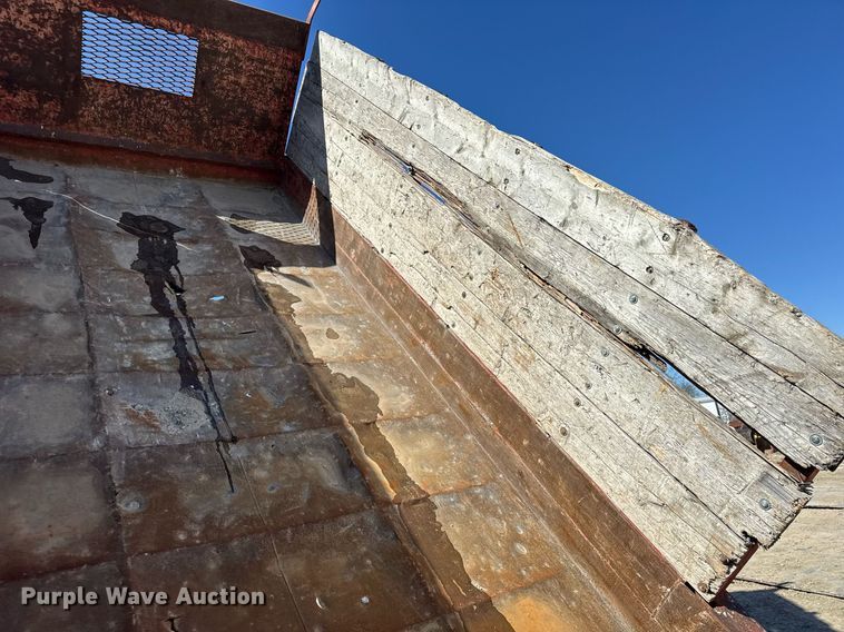 image for item DH9916 1995 International 4700 dump truck