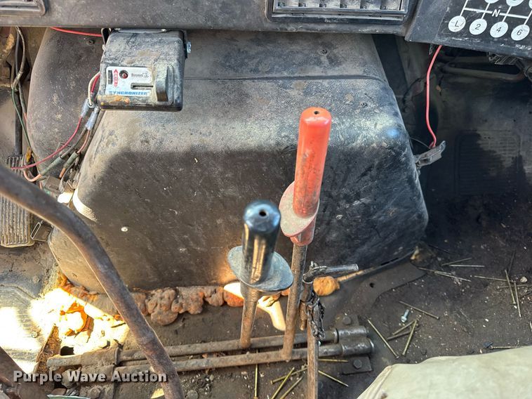 image for item DH9916 1995 International 4700 dump truck