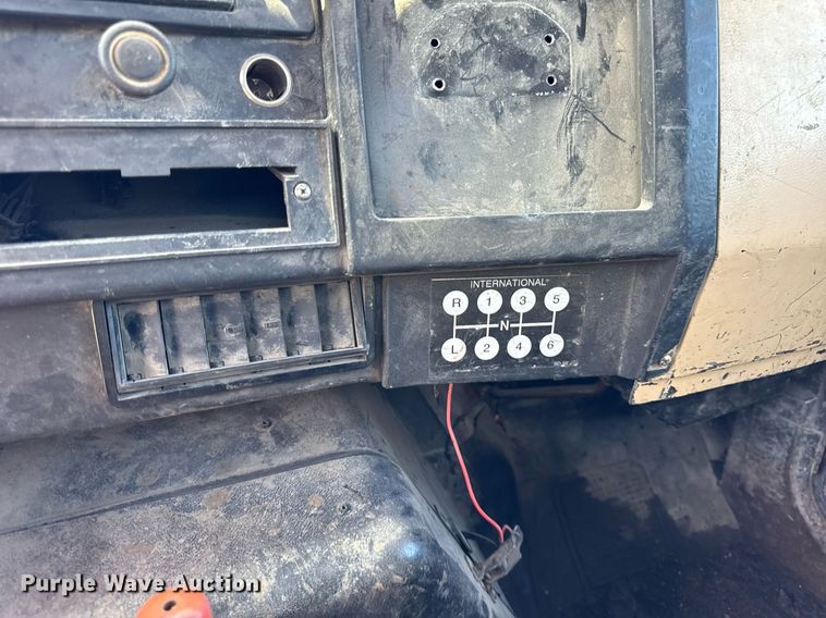 image for item DH9916 1995 International 4700 dump truck