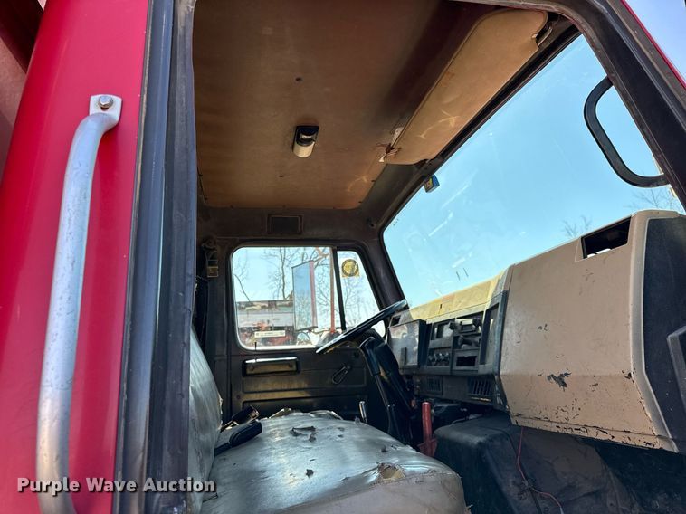 image for item DH9916 1995 International 4700 dump truck