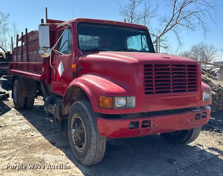 image for item DH9917 1994 International 4600 dump truck