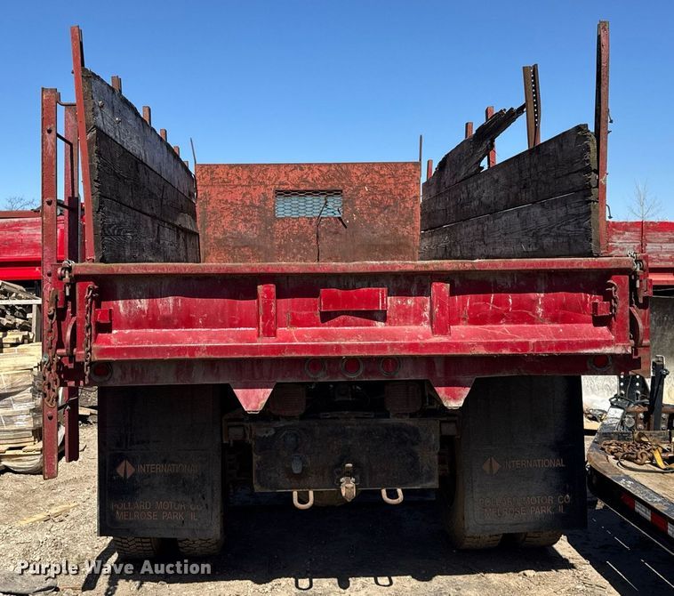 image for item DH9917 1994 International 4600 dump truck