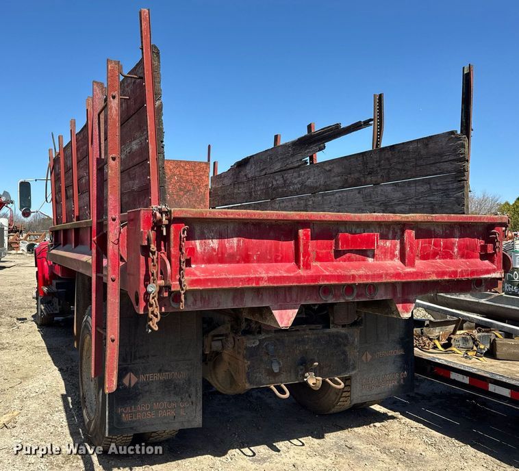 image for item DH9917 1994 International 4600 dump truck