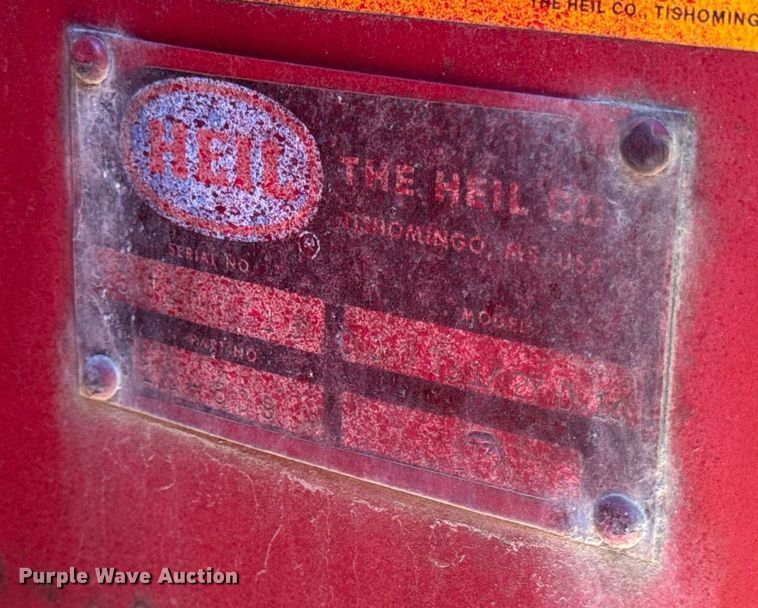 image for item DH9917 1994 International 4600 dump truck