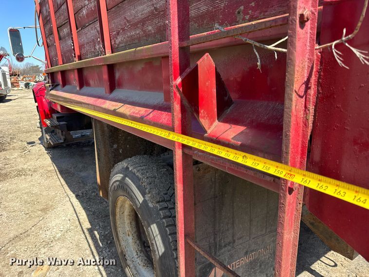 image for item DH9917 1994 International 4600 dump truck