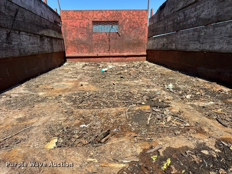 image for item DH9917 1994 International 4600 dump truck