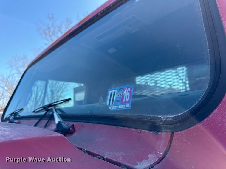 image for item DH9917 1994 International 4600 dump truck