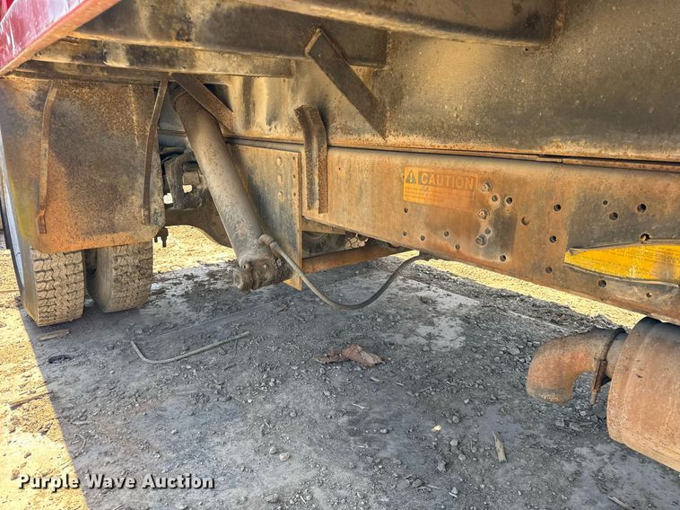 image for item DH9917 1994 International 4600 dump truck