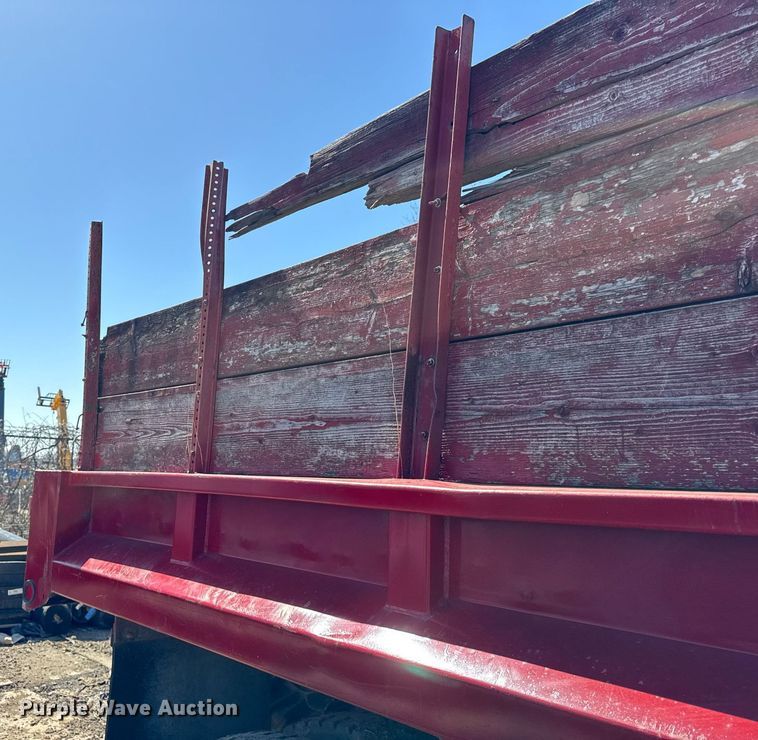 image for item DH9917 1994 International 4600 dump truck