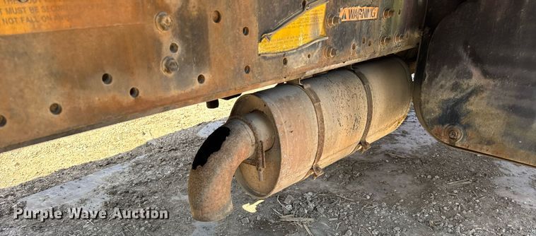 image for item DH9917 1994 International 4600 dump truck