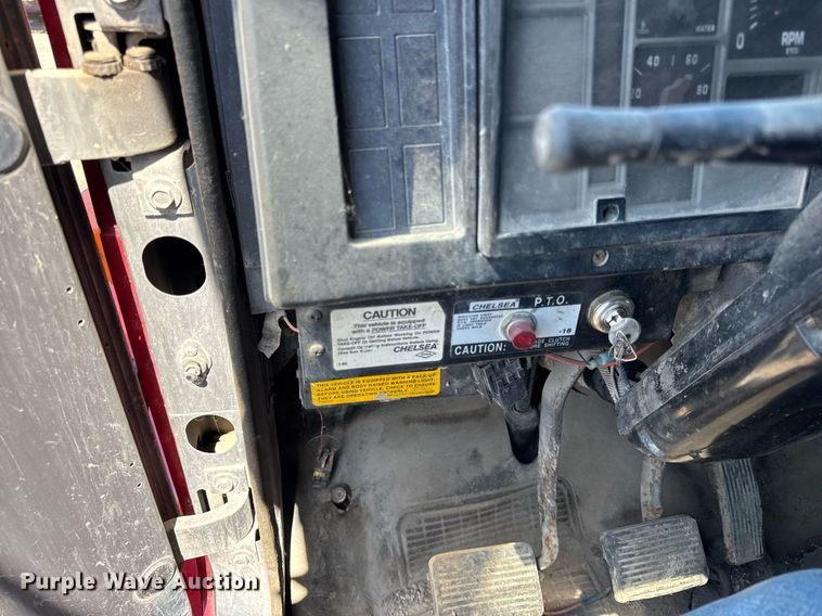 image for item DH9917 1994 International 4600 dump truck