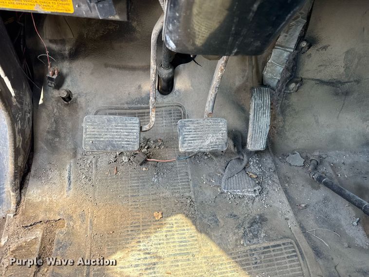 image for item DH9917 1994 International 4600 dump truck