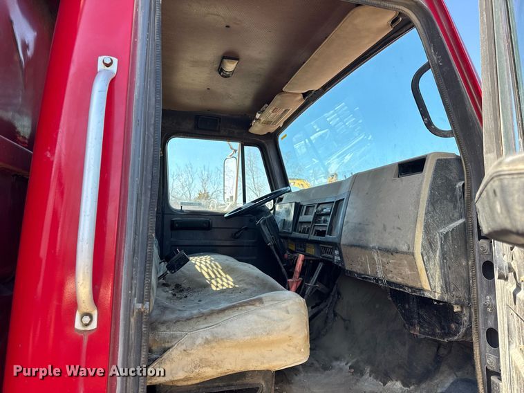 image for item DH9917 1994 International 4600 dump truck