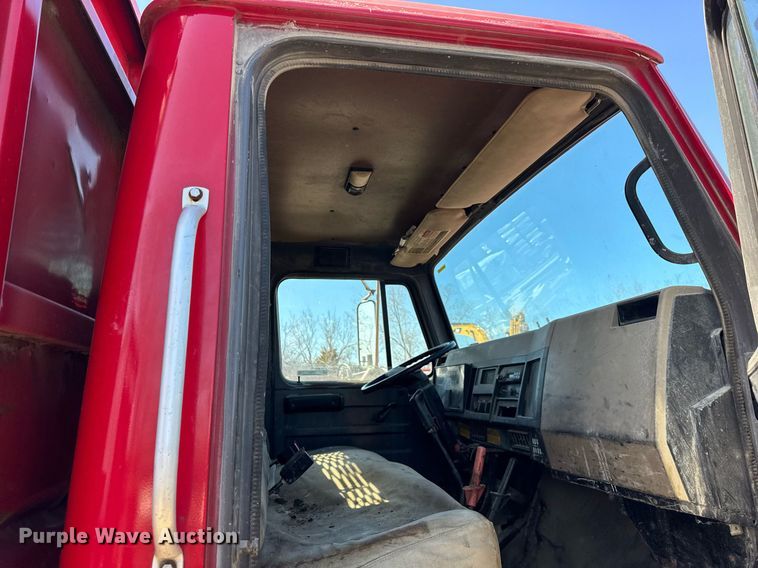 image for item DH9917 1994 International 4600 dump truck