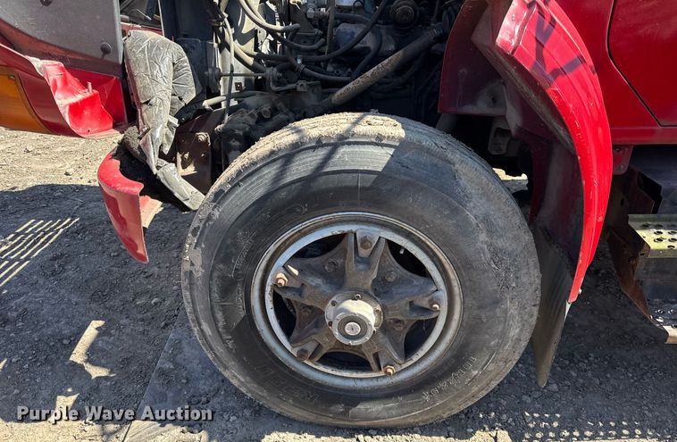 image for item DH9917 1994 International 4600 dump truck