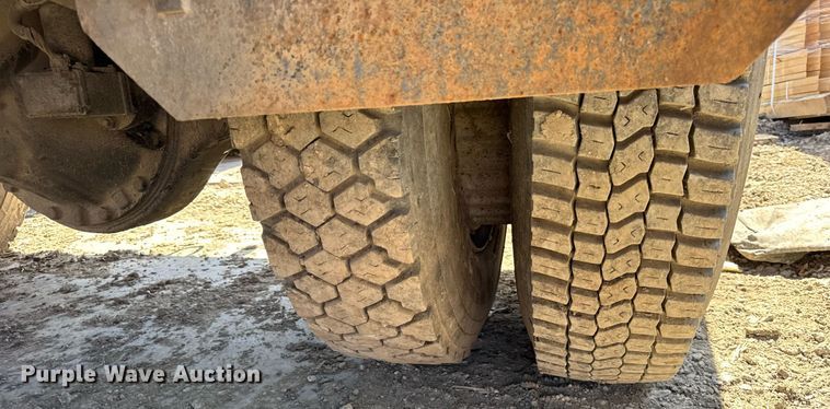 image for item DH9917 1994 International 4600 dump truck