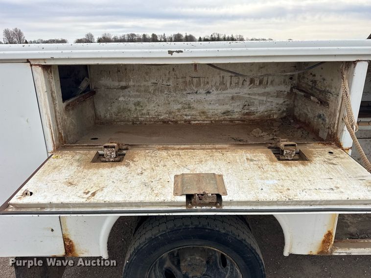 image for item DH9919 2015 Ford F550 Super Duty utility / service truck