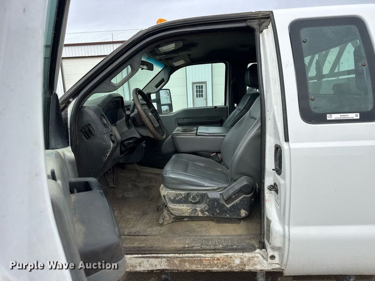 image for item DH9919 2015 Ford F550 Super Duty utility / service truck