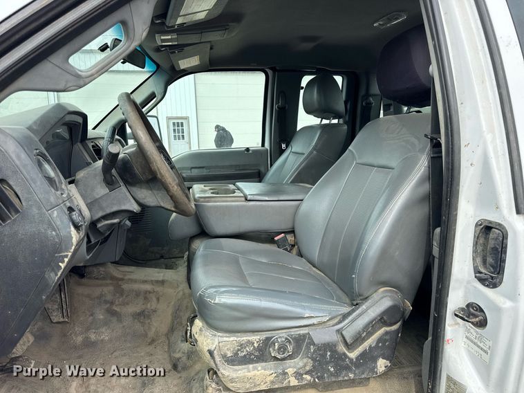 image for item DH9919 2015 Ford F550 Super Duty utility / service truck