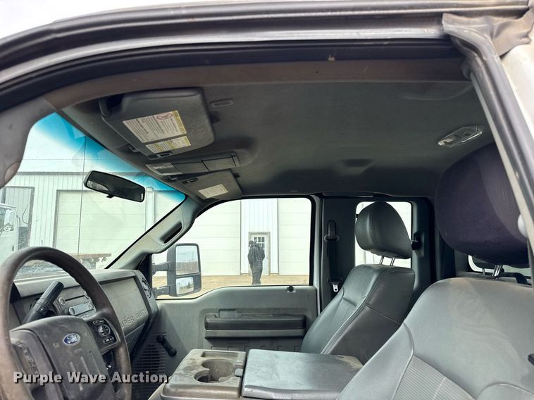 image for item DH9919 2015 Ford F550 Super Duty utility / service truck