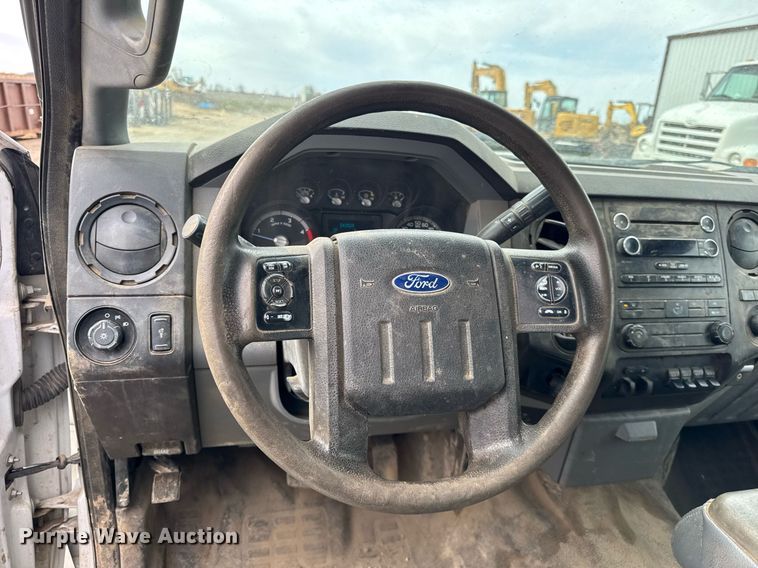 image for item DH9919 2015 Ford F550 Super Duty utility / service truck