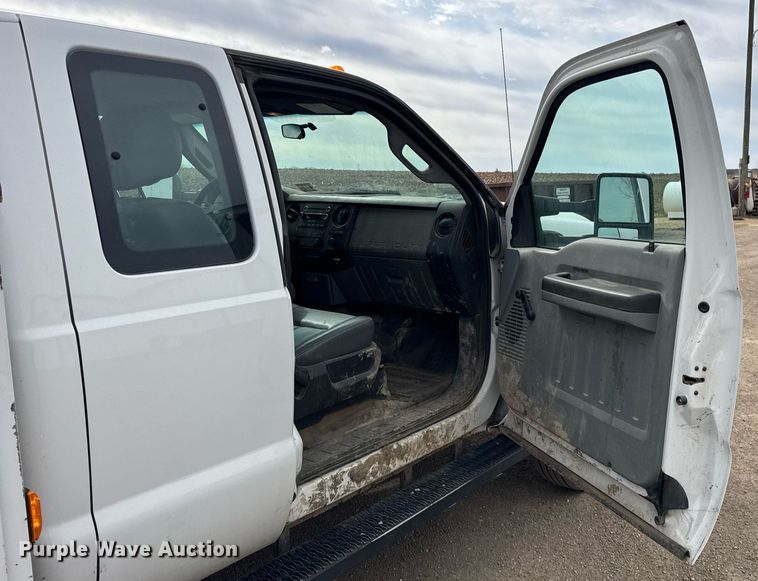 image for item DH9919 2015 Ford F550 Super Duty utility / service truck