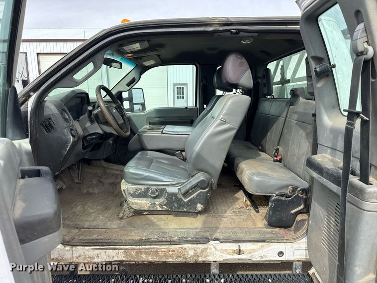 image for item DH9919 2015 Ford F550 Super Duty utility / service truck