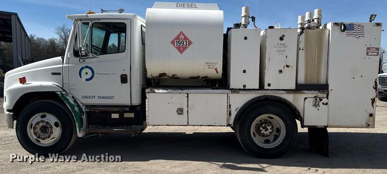 image for item DM5639 2003 Freightliner Business Class M2 fuel / lube truck