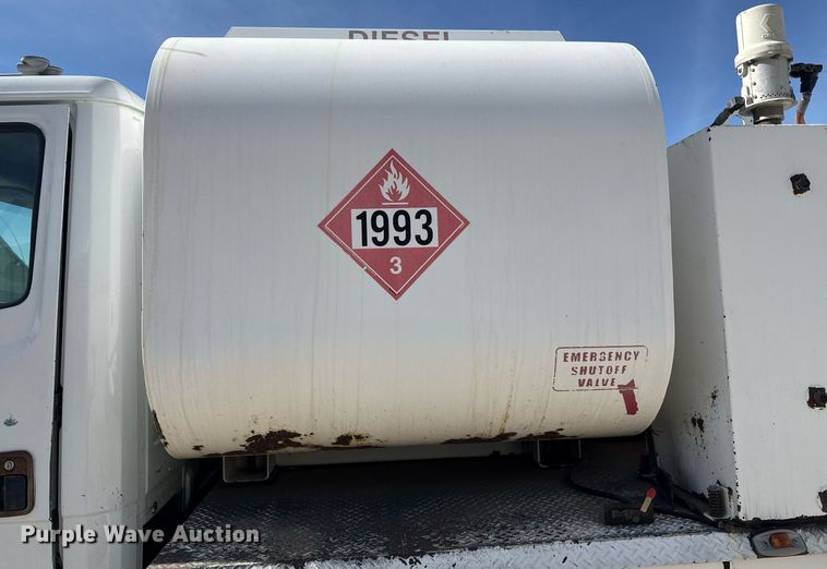 image for item DM5639 2003 Freightliner Business Class M2 fuel / lube truck