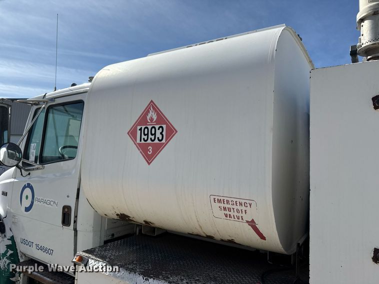 image for item DM5639 2003 Freightliner Business Class M2 fuel / lube truck