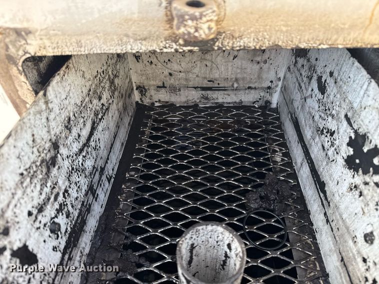 image for item DM5639 2003 Freightliner Business Class M2 fuel / lube truck