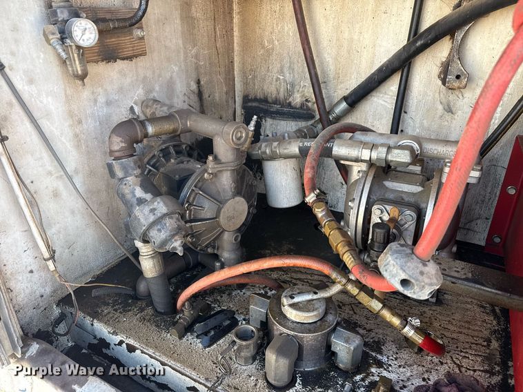 image for item DM5639 2003 Freightliner Business Class M2 fuel / lube truck