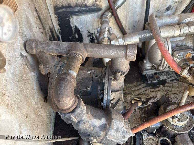 image for item DM5639 2003 Freightliner Business Class M2 fuel / lube truck