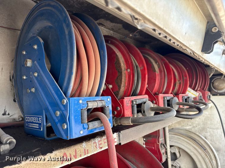 image for item DM5639 2003 Freightliner Business Class M2 fuel / lube truck