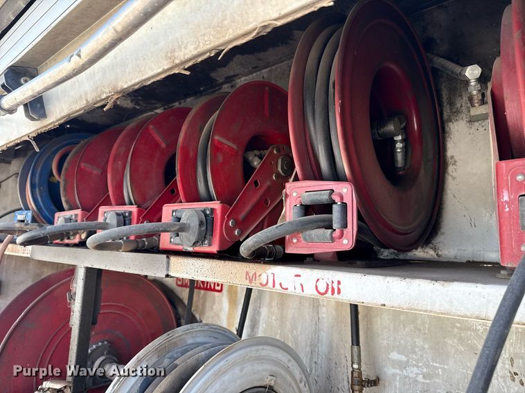 image for item DM5639 2003 Freightliner Business Class M2 fuel / lube truck