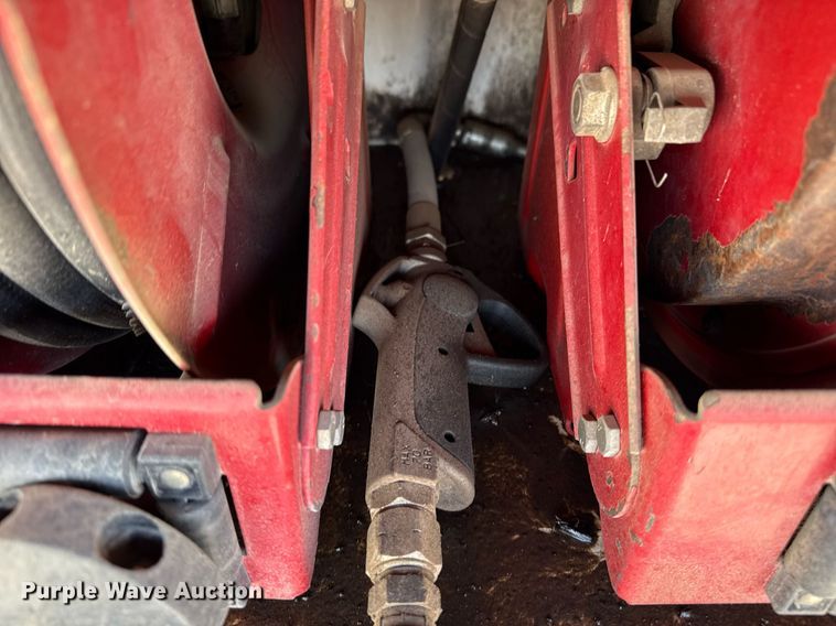 image for item DM5639 2003 Freightliner Business Class M2 fuel / lube truck