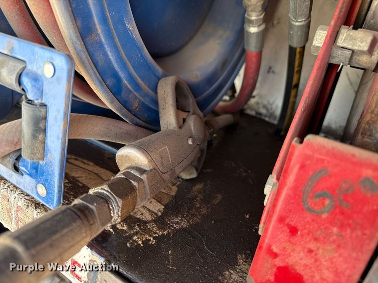 image for item DM5639 2003 Freightliner Business Class M2 fuel / lube truck