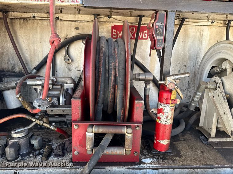 image for item DM5639 2003 Freightliner Business Class M2 fuel / lube truck