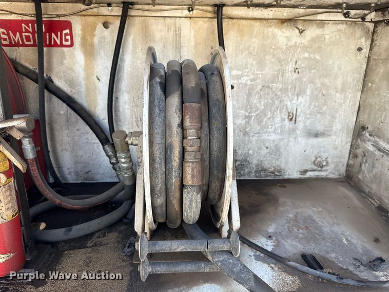 image for item DM5639 2003 Freightliner Business Class M2 fuel / lube truck