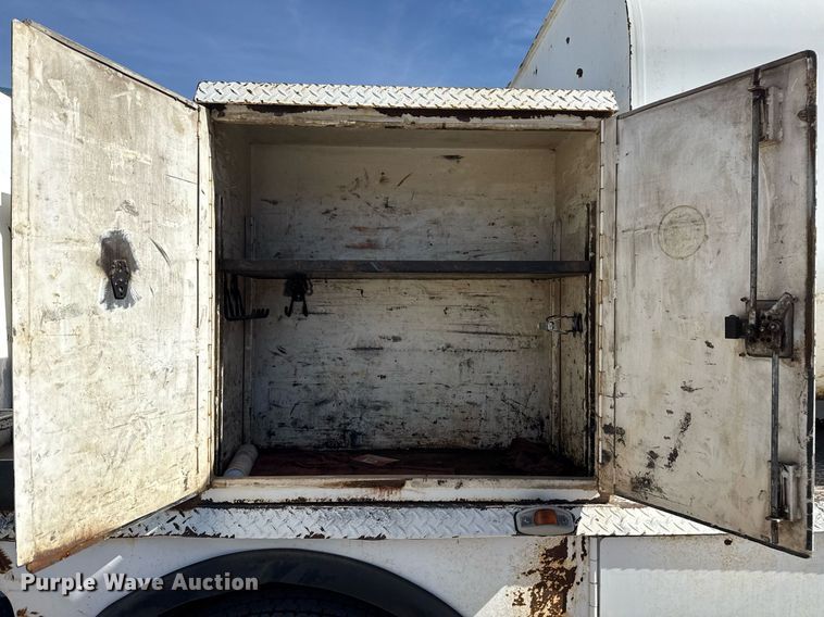 image for item DM5639 2003 Freightliner Business Class M2 fuel / lube truck