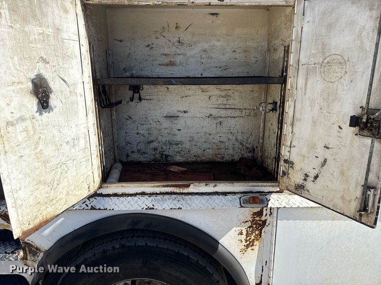 image for item DM5639 2003 Freightliner Business Class M2 fuel / lube truck