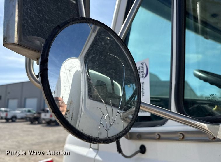 image for item DM5639 2003 Freightliner Business Class M2 fuel / lube truck