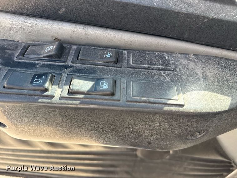 image for item DM5639 2003 Freightliner Business Class M2 fuel / lube truck