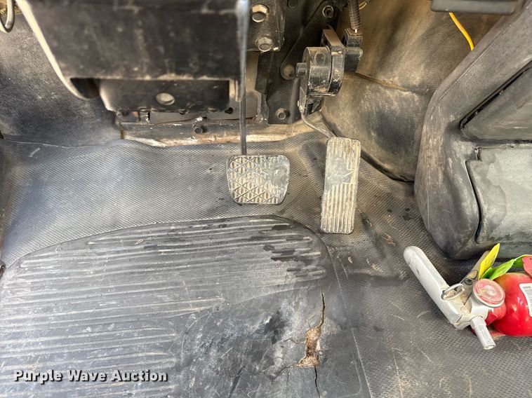 image for item DM5639 2003 Freightliner Business Class M2 fuel / lube truck