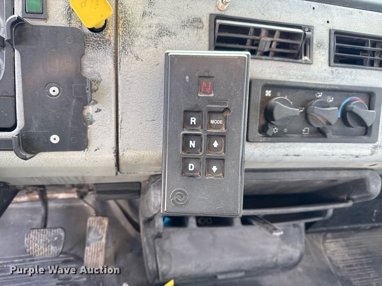 image for item DM5639 2003 Freightliner Business Class M2 fuel / lube truck